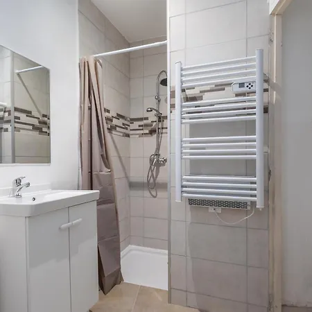Proche De Centre Apartment